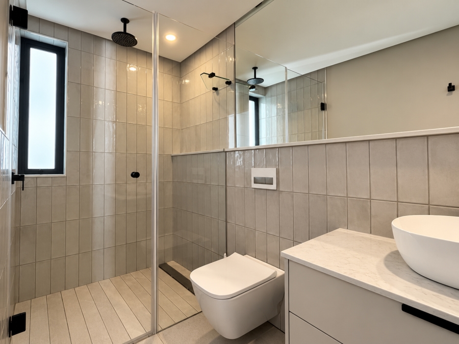 1 Bedroom Property for Sale in Sea Point Western Cape